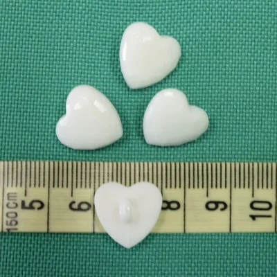 Dětský knoflík - Srdíčko bílé